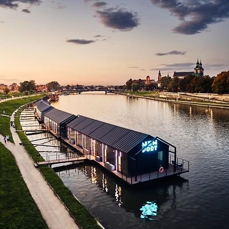 New Port - Premium Floating Aparthotel คราคูฟ ภายนอก รูปภาพ