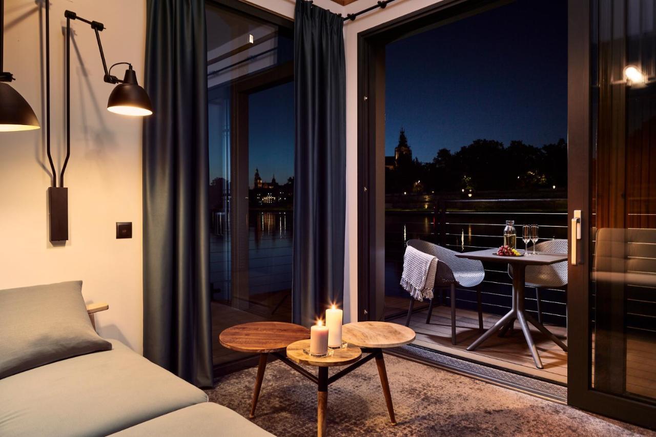 New Port - Premium Floating Aparthotel คราคูฟ ภายนอก รูปภาพ