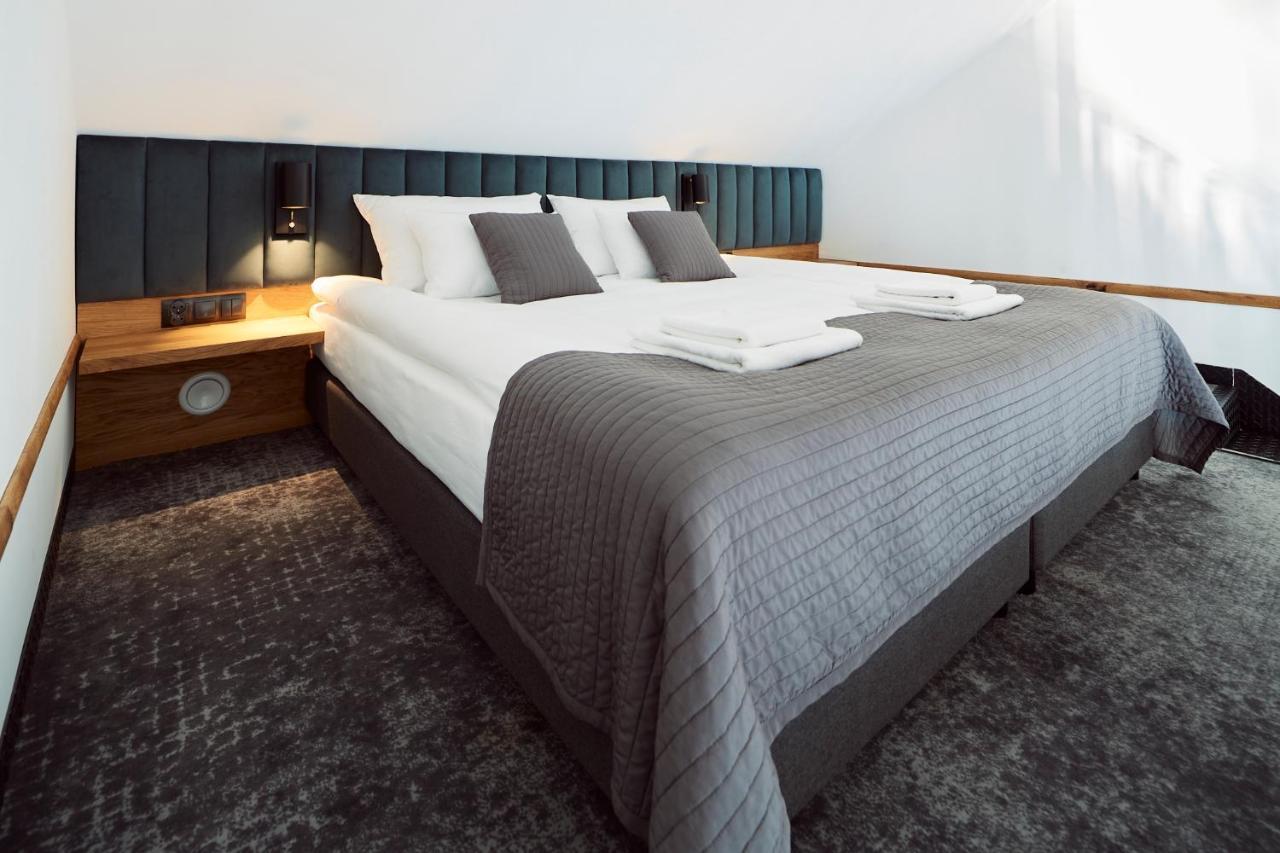 New Port - Premium Floating Aparthotel คราคูฟ ภายนอก รูปภาพ