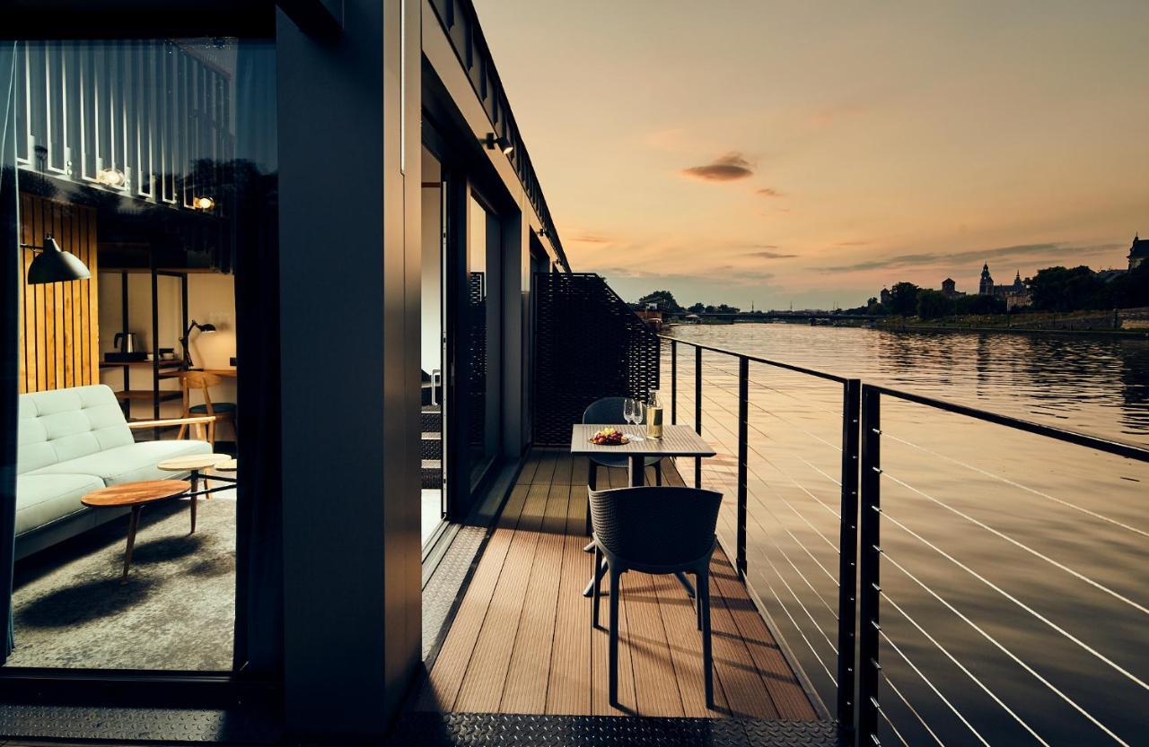 New Port - Premium Floating Aparthotel คราคูฟ ภายนอก รูปภาพ