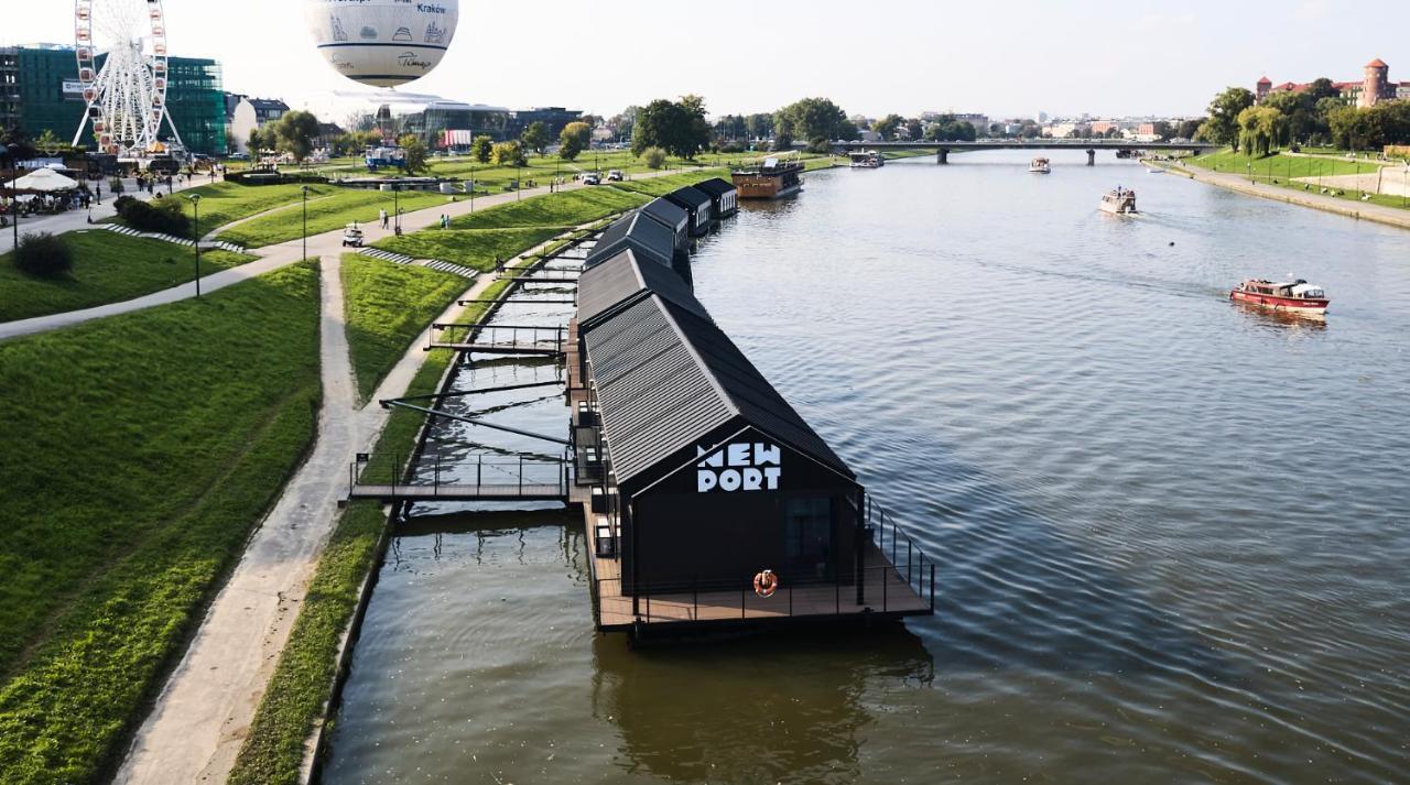 New Port - Premium Floating Aparthotel คราคูฟ ภายนอก รูปภาพ